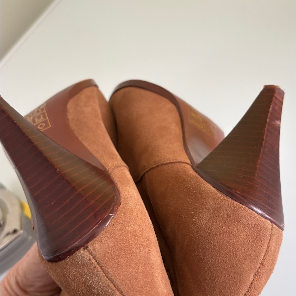 farylrobin Anthropologie Tan Suede Slouchy Foldover Heeled Ankle Boot Size 8 - Picture 8 of 15